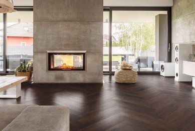 Suncoast Flooring team at work in Tampa